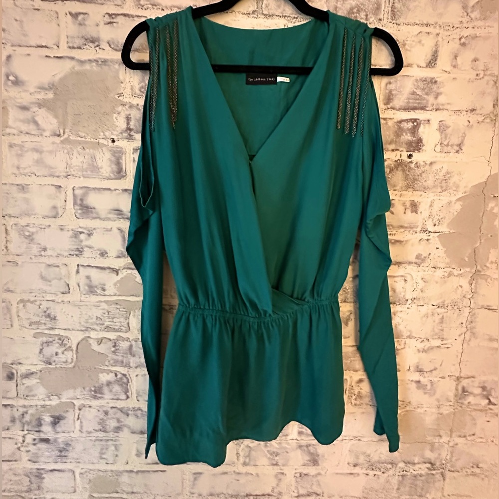 The Addison Story | Teal Green Cut Out Shoulder Silk Tunic